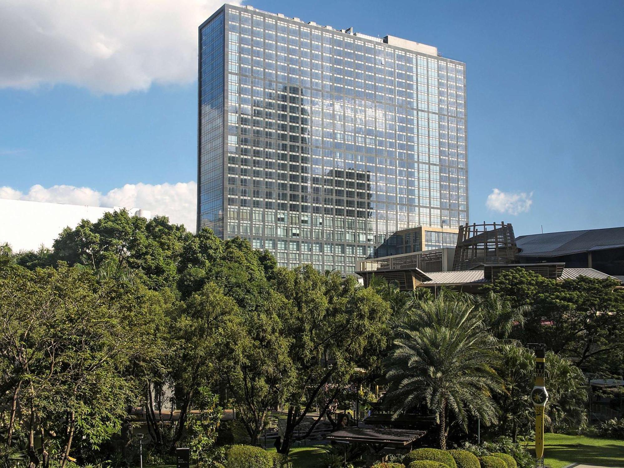 Fairmont Makati Hotel Makati City Kültér fotó The University of Texas MD Anderson Cancer Center