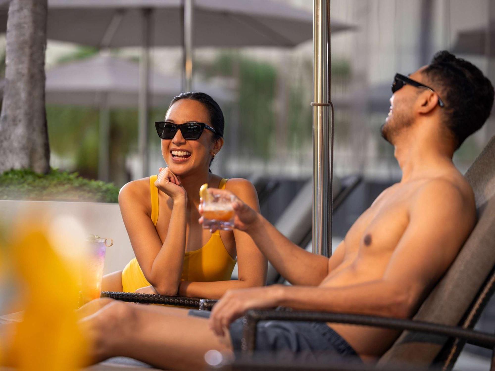 Fairmont Makati Hotel Makati City Kültér fotó The Beach Club at The Standard, East Village